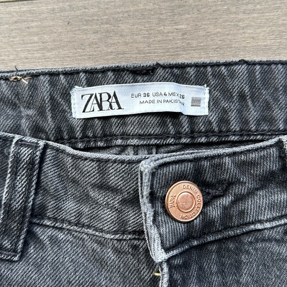 Women’s black Zara Jeans - Picture 2 of 3